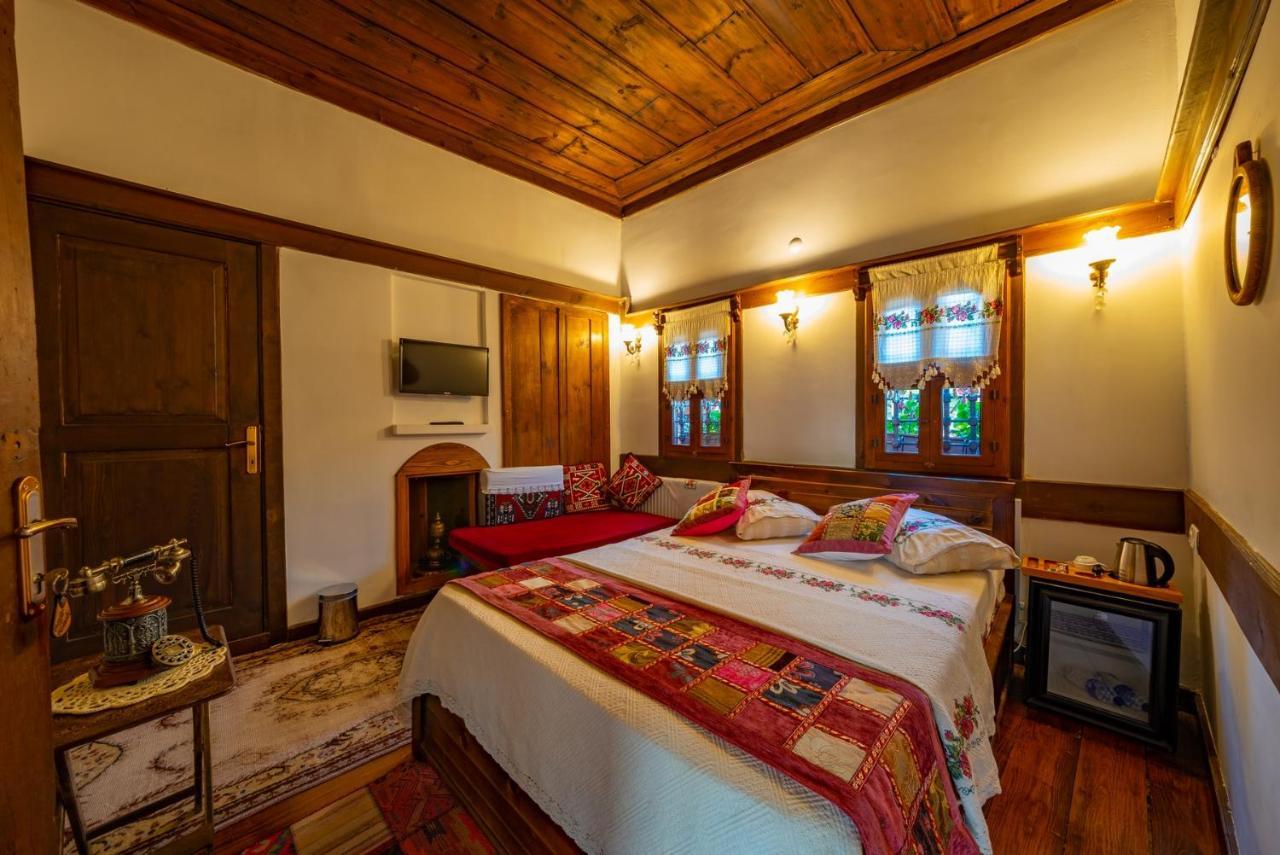 Safranbolu Seyi̇R Konak Otel ภายนอก รูปภาพ