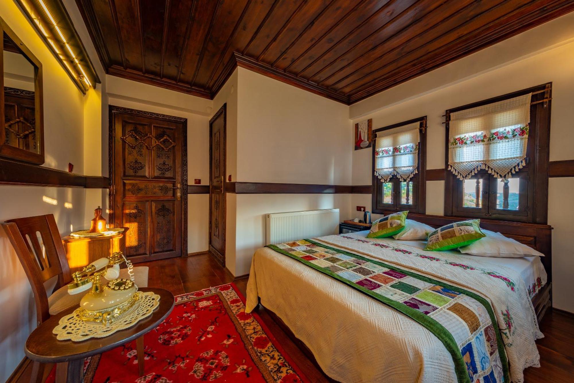 Safranbolu Seyi̇R Konak Otel ภายนอก รูปภาพ