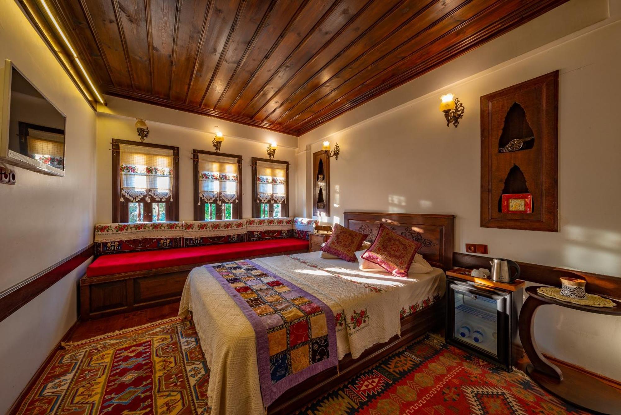 Safranbolu Seyi̇R Konak Otel ภายนอก รูปภาพ