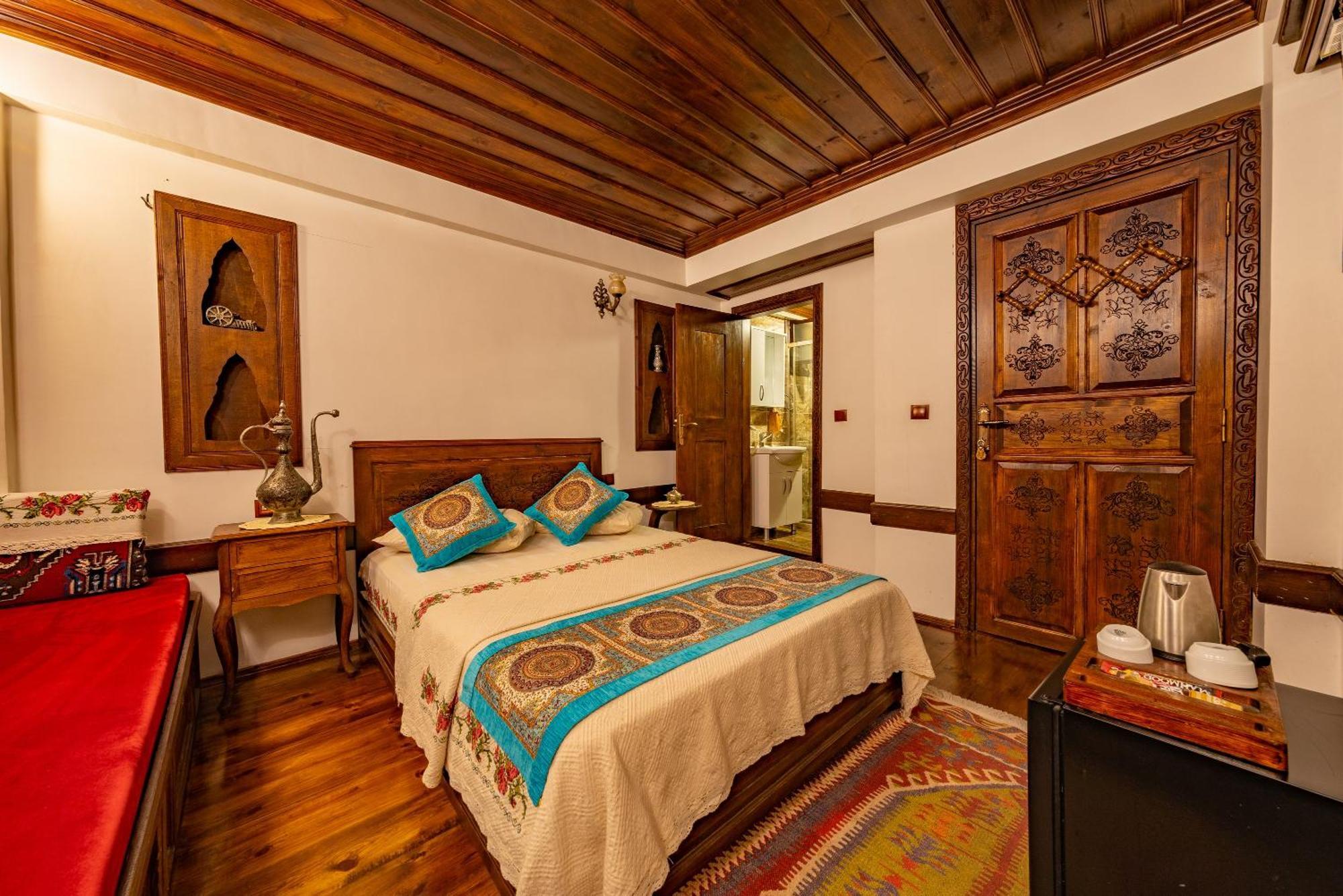 Safranbolu Seyi̇R Konak Otel ภายนอก รูปภาพ