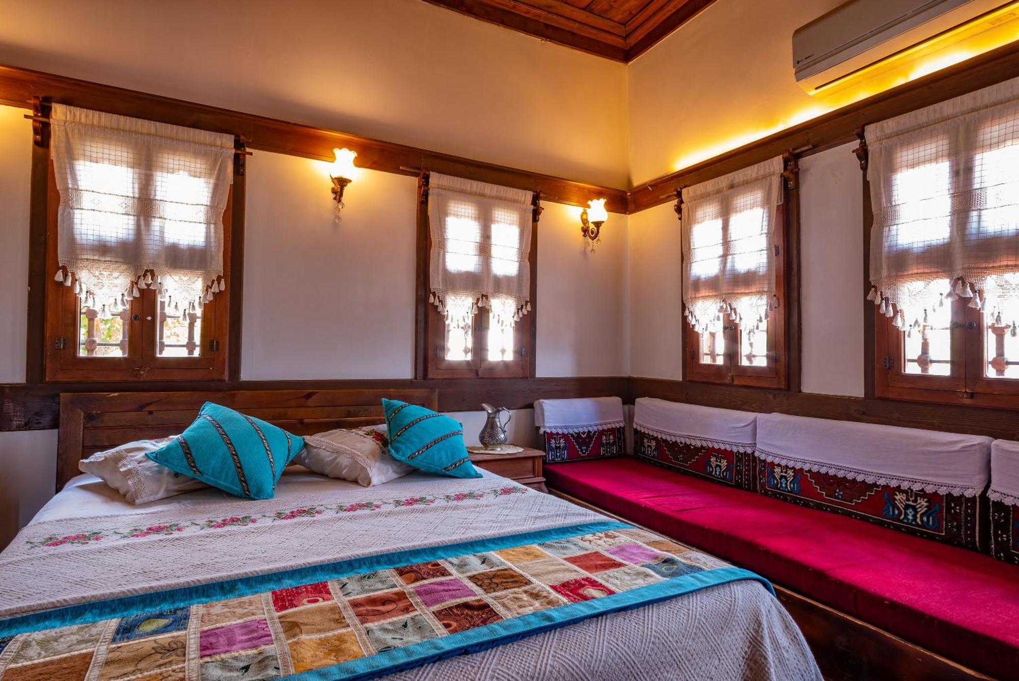 Safranbolu Seyi̇R Konak Otel ภายนอก รูปภาพ